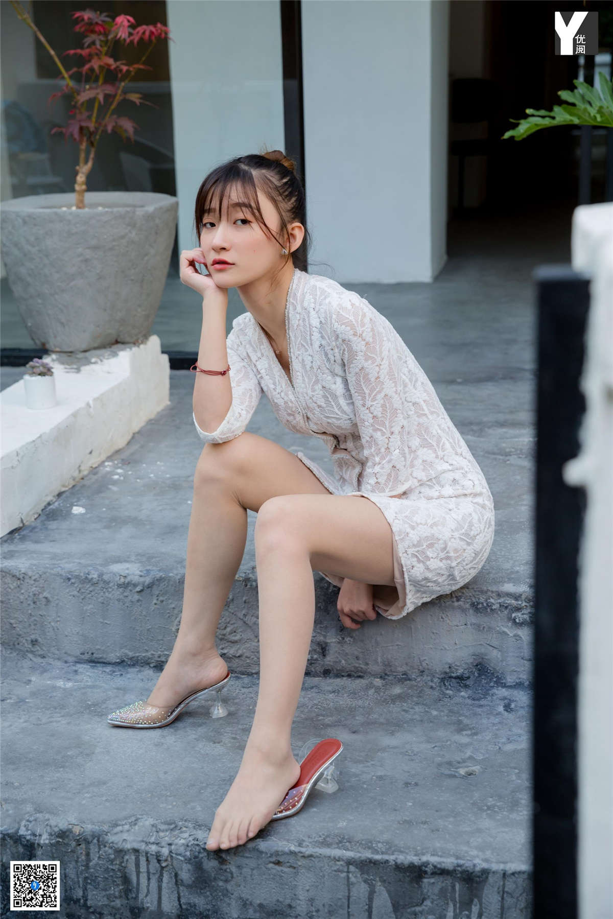 图片[2]-IESS异思趣向 丝享家731期：秋秋 女友的家门口-日更街拍