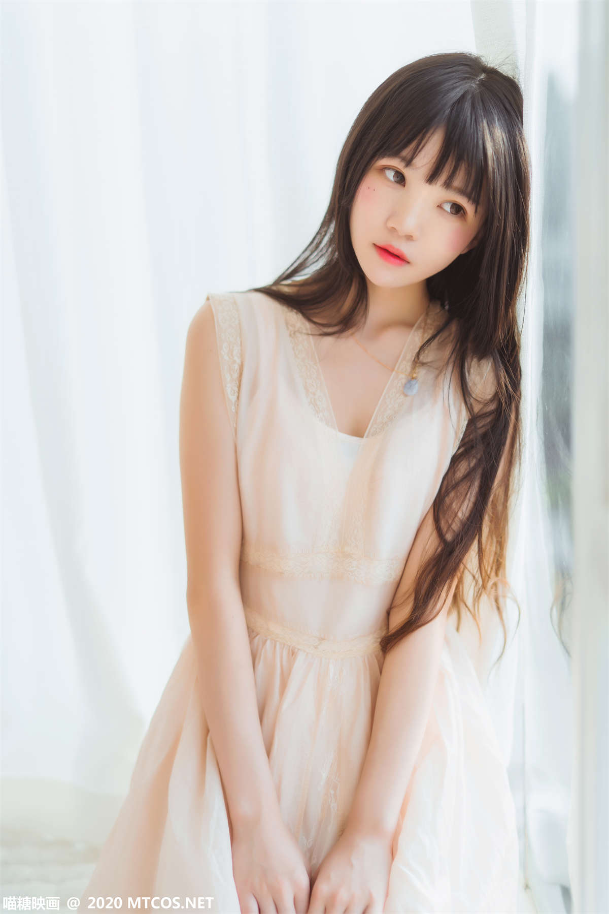 图片[2]-喵糖映画 VOL.226 窗边女孩-日更街拍