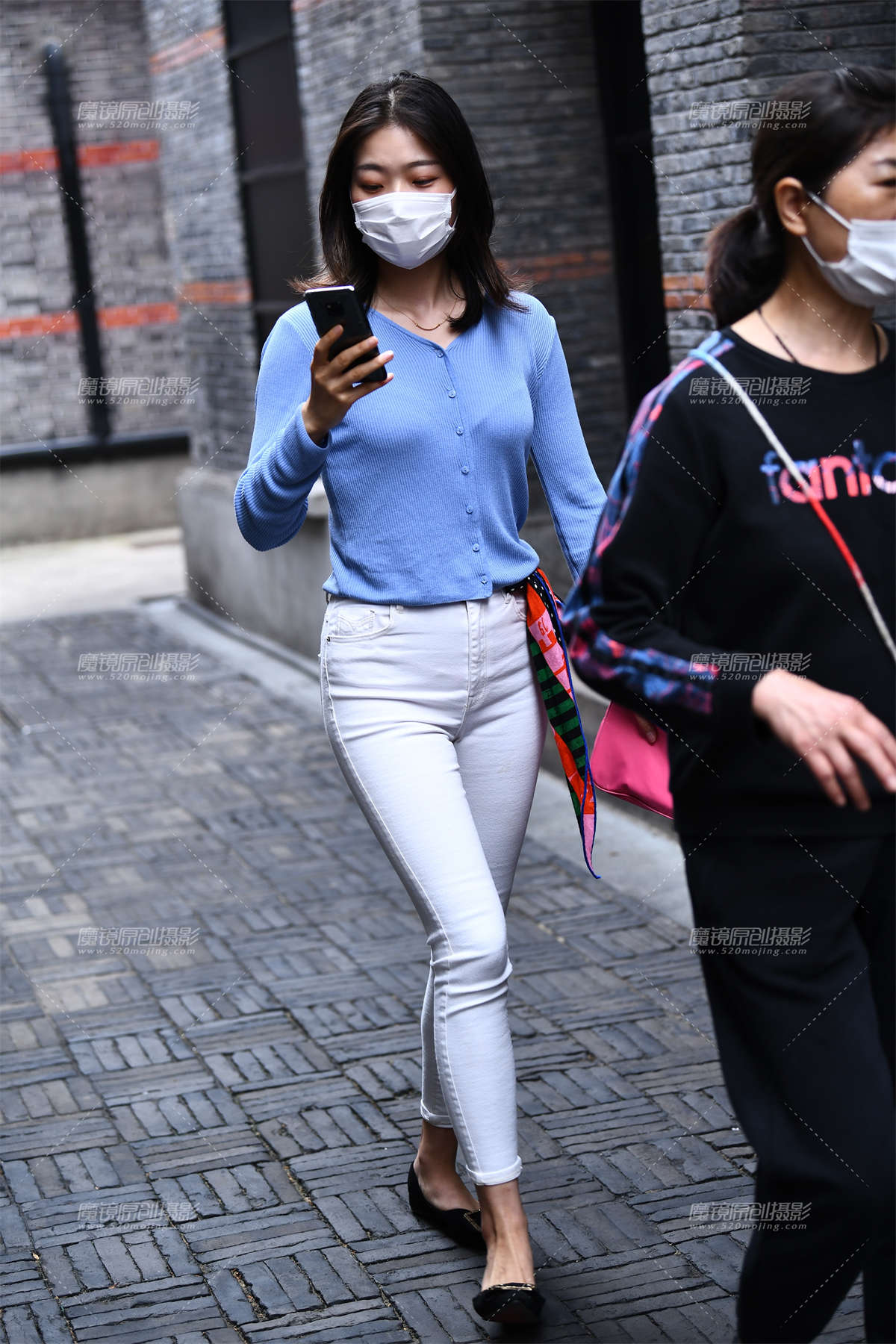 【咔喳赛帖】小弄堂里的白色-日更街拍