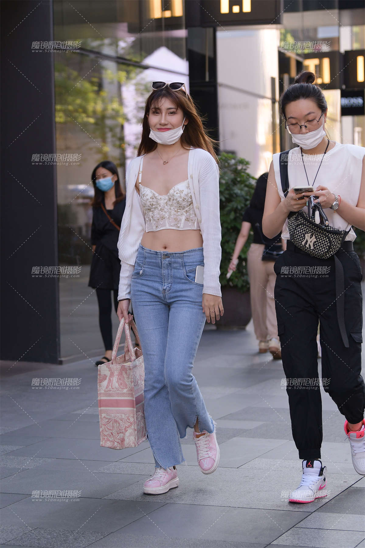 性感，紧牛的小仙女-日更街拍