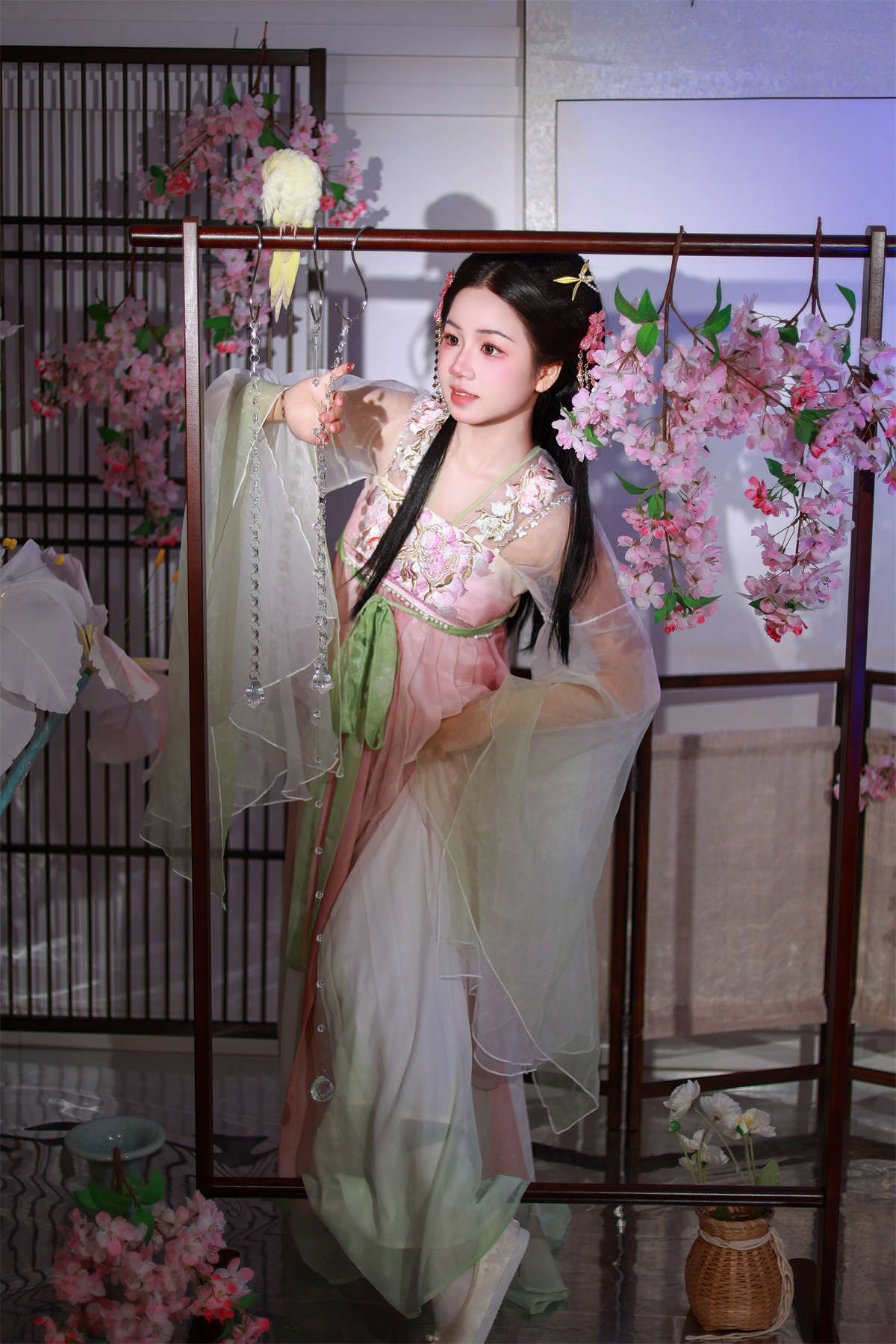 YITUYU艺图语 2024.05.26 海棠庭院 小杜同学插图1