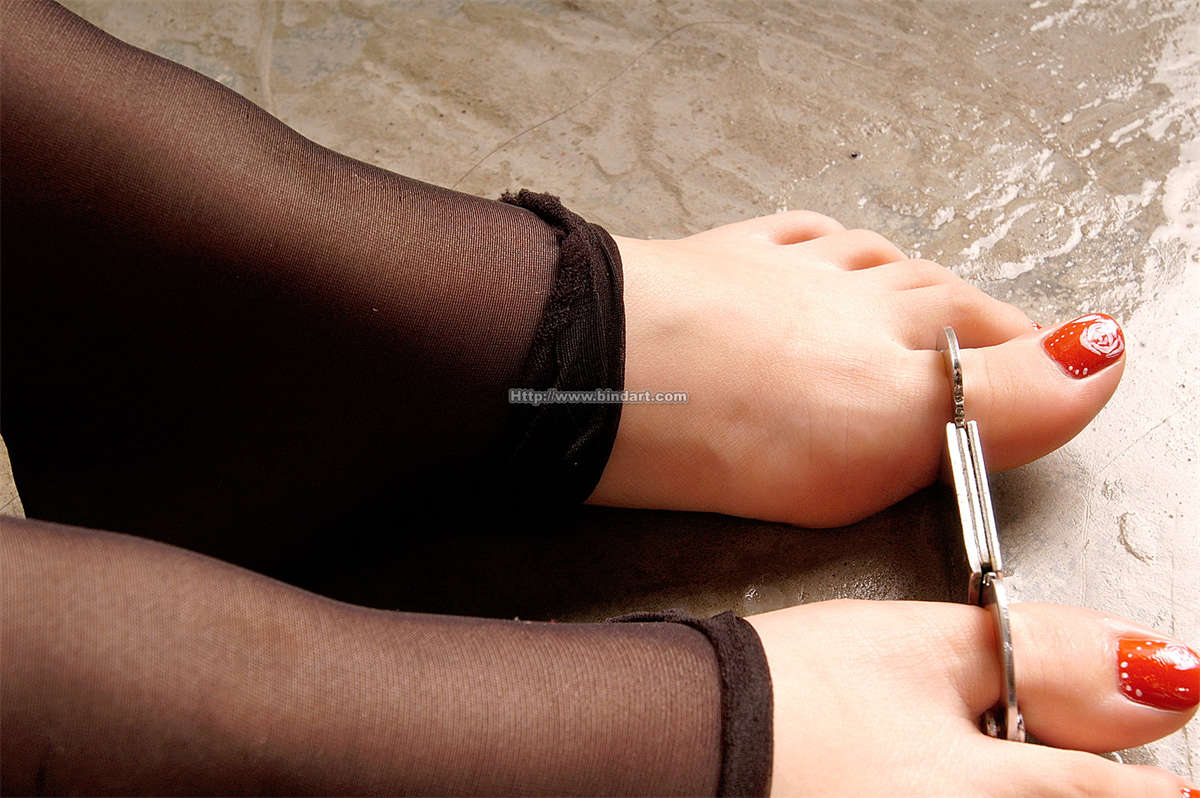 图片[2]-Bindart美束 2005-09-15 红绳黑丝-日更街拍