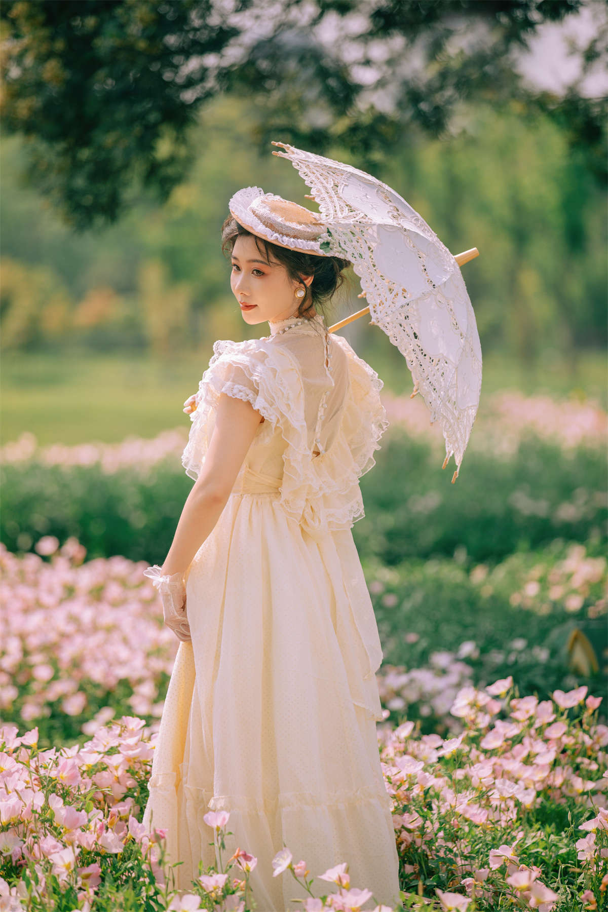 YITUYU艺图语 2024.05.26 莫奈的花园 木哥-日更街拍