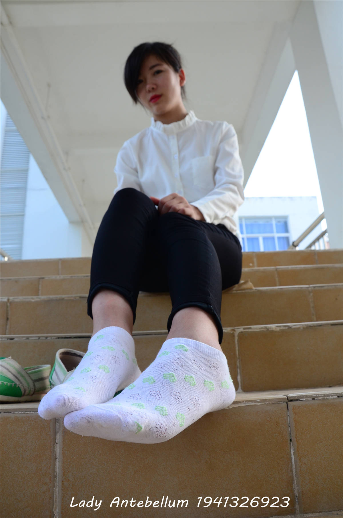 图片[2]-[战前女神] 美腿棉袜女神级摄影套图 040-日更街拍