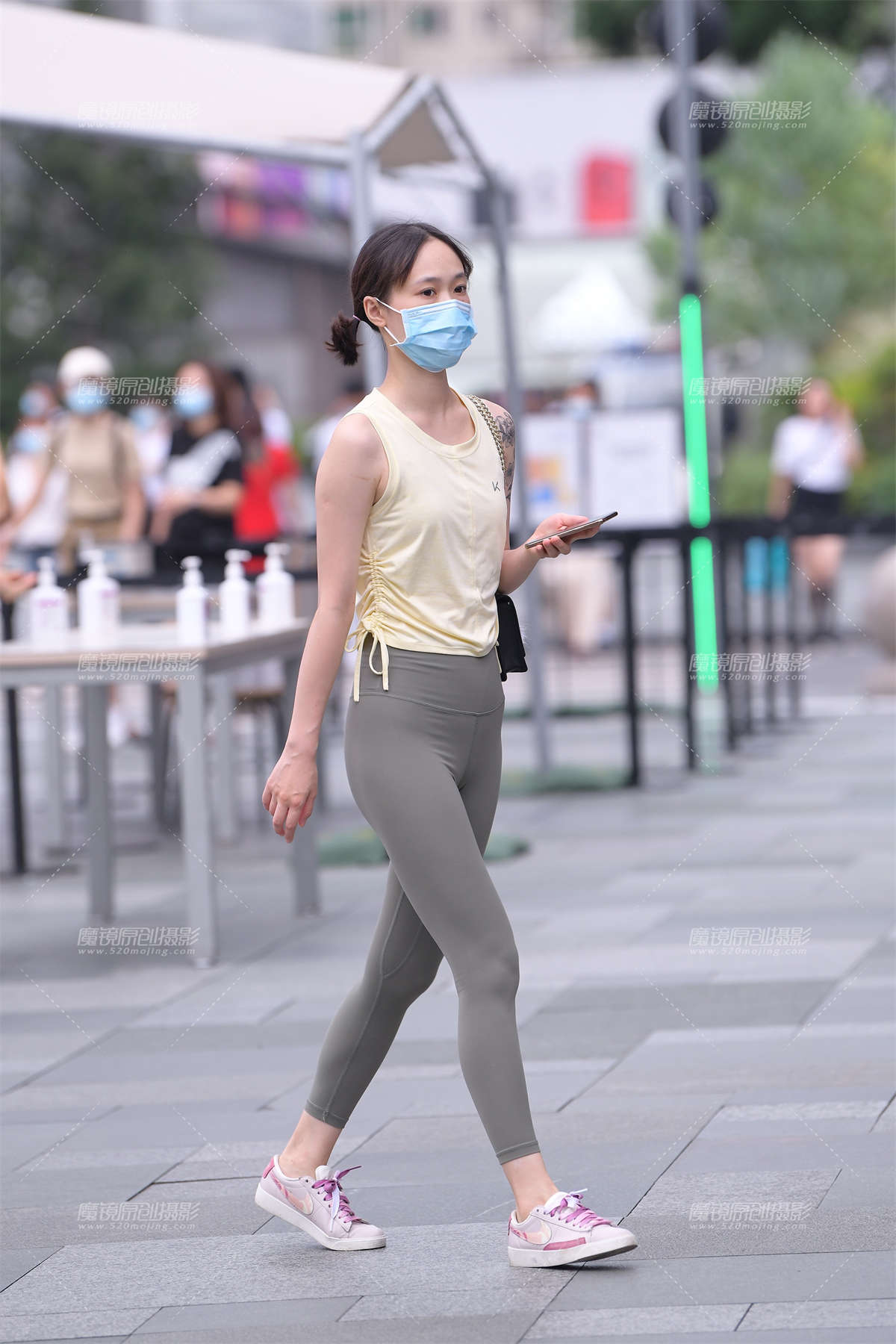 紧身裤女孩-日更街拍