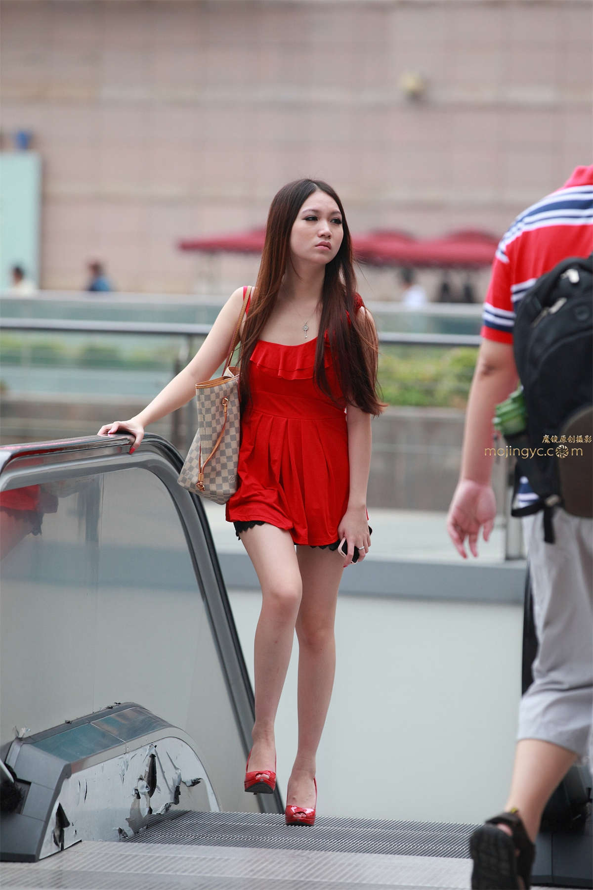 图片[2]-短裤，裸腿，鱼嘴凉高-日更街拍