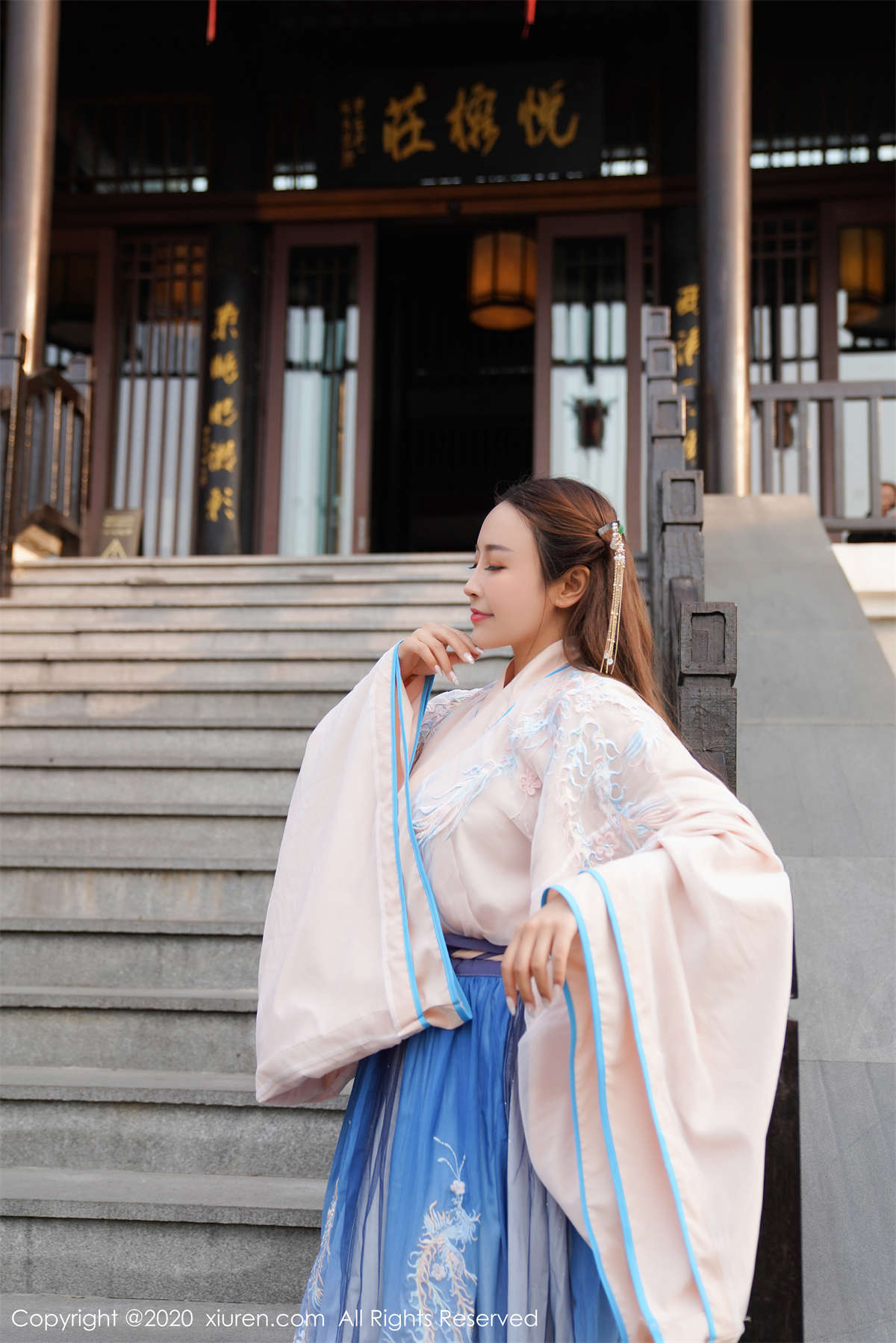 Xiuren秀人网 2020.02.18 NO.1983 周井空-日更街拍