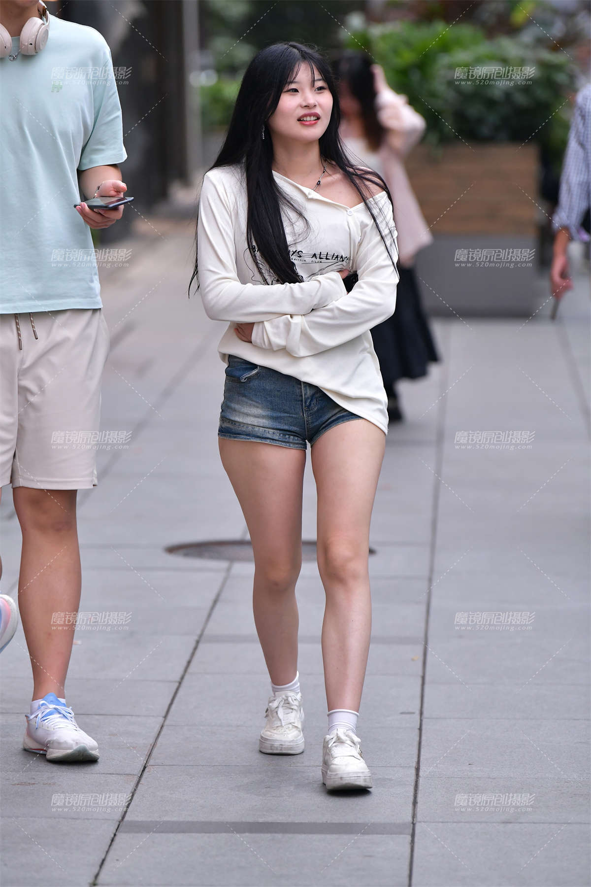 ★超短牛仔热裤美女-日更街拍
