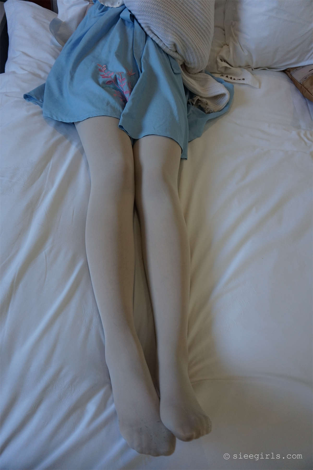 图片[2]-SIEE丝意新刊 NO.036 曦曦 探香闺-日更街拍