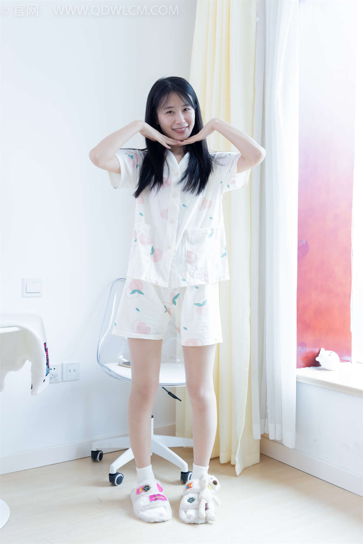 图片[2]-物恋传媒 NO.2116 菜菜-蔚蓝色的街-日更街拍