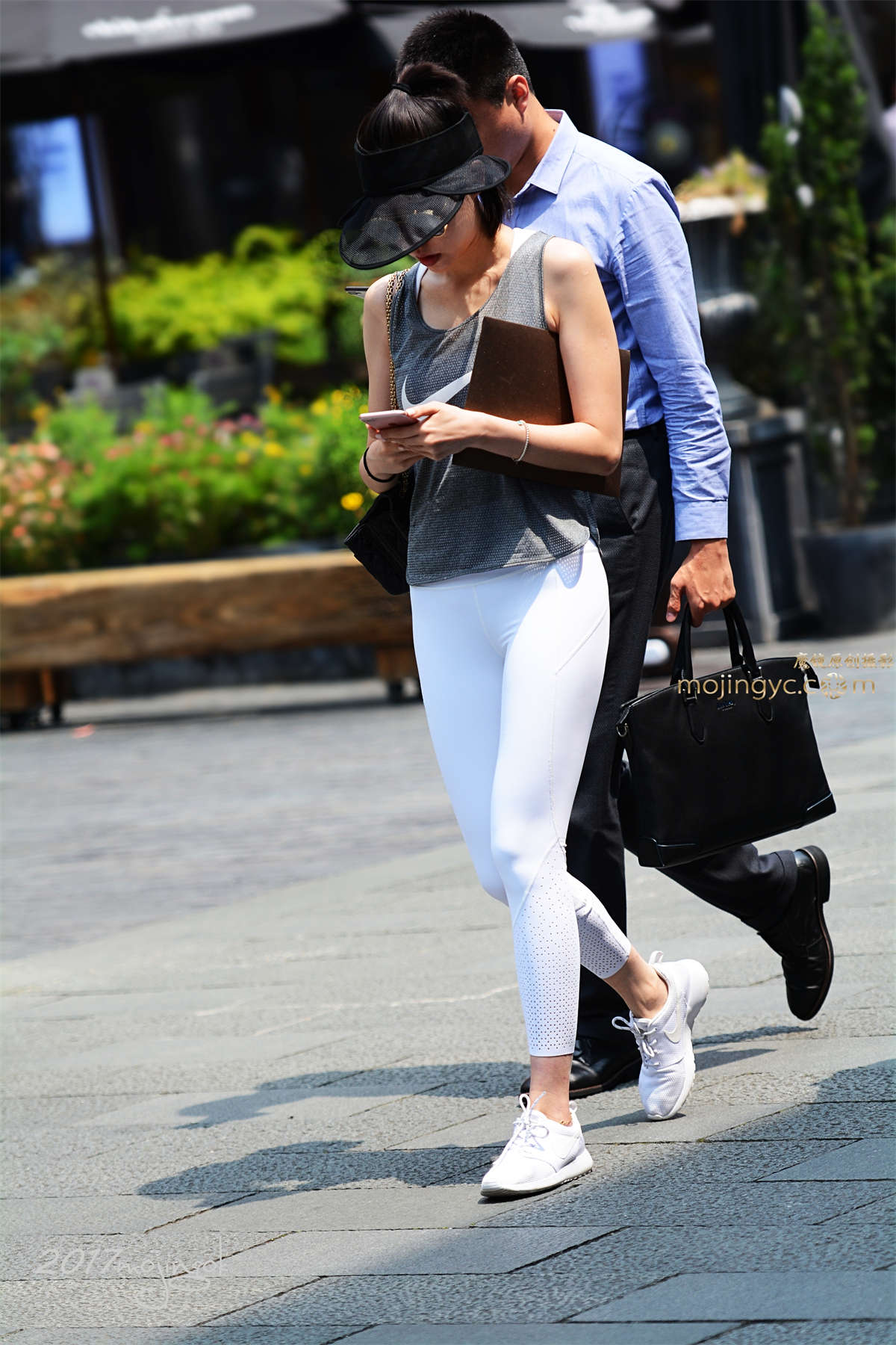 咔喳赛帖 白色瑜伽 路上少见-日更街拍