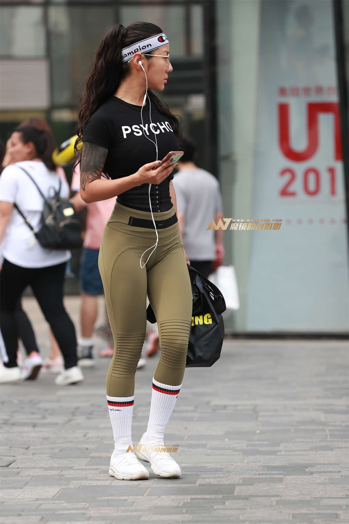 【街拍之魂赛帖】B7、骑车就能摆脱我的镜头吗-日更街拍