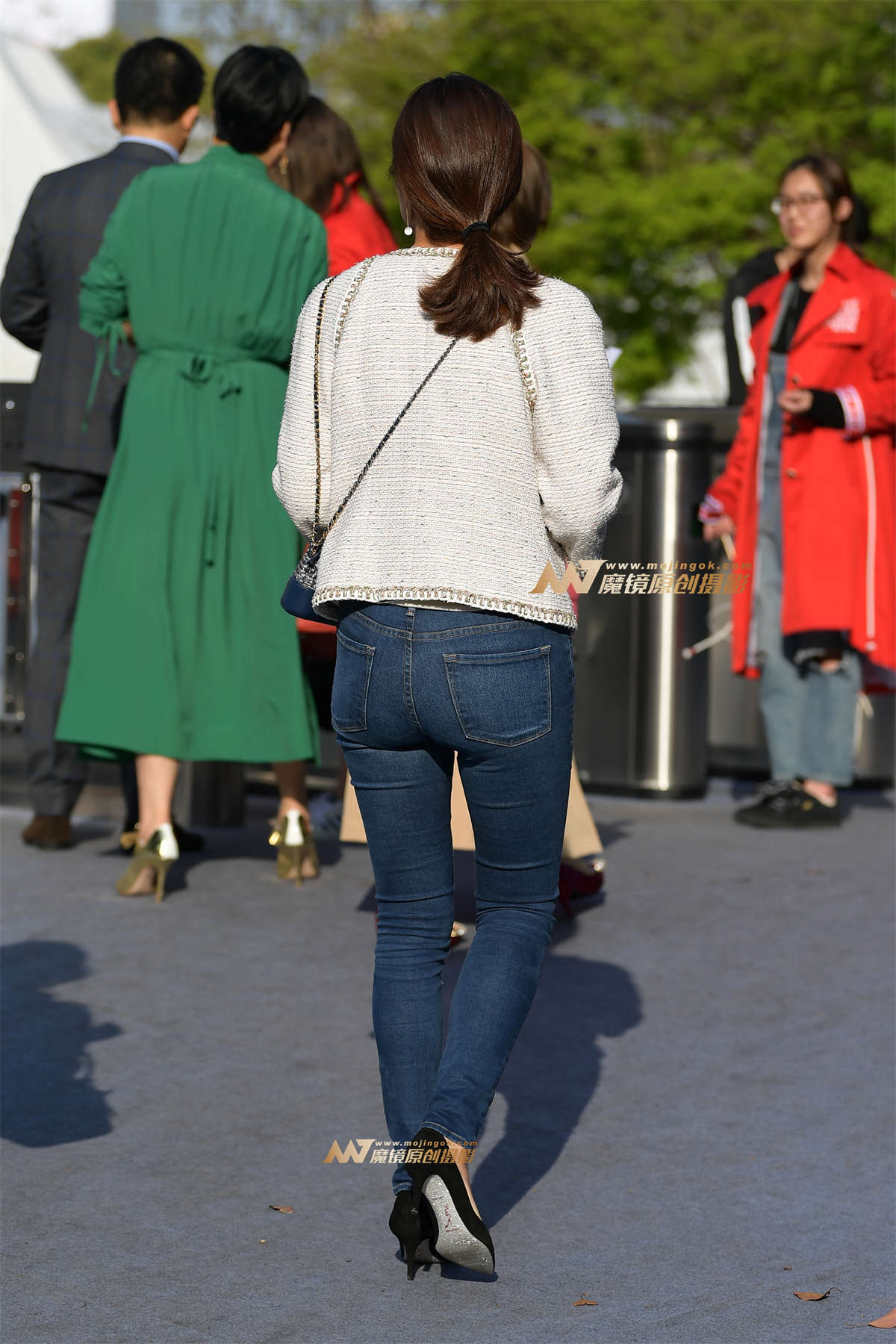 图片[2]-2018秋冬上海时装周外场-Day 1-紧牛-日更街拍