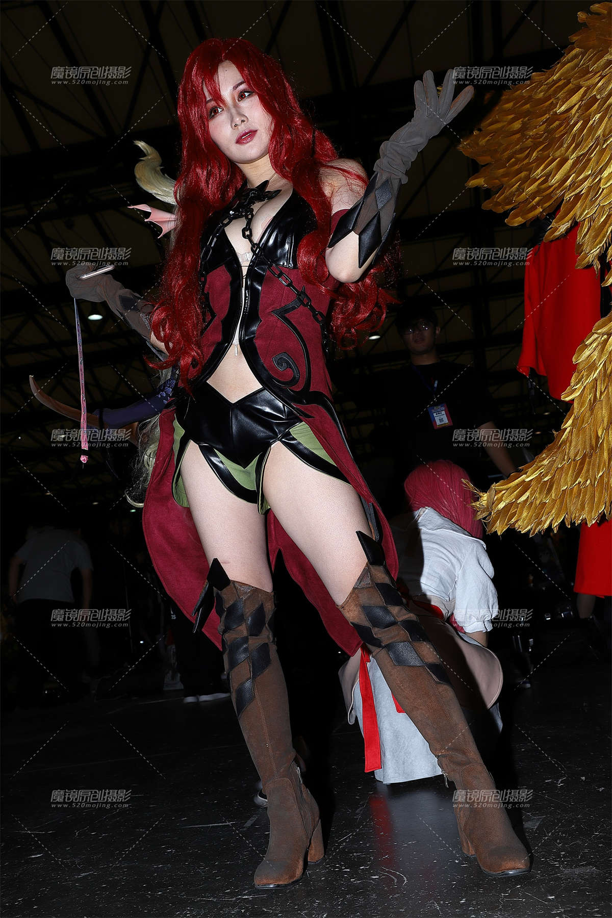 黑色皮衣红发 coser-日更街拍