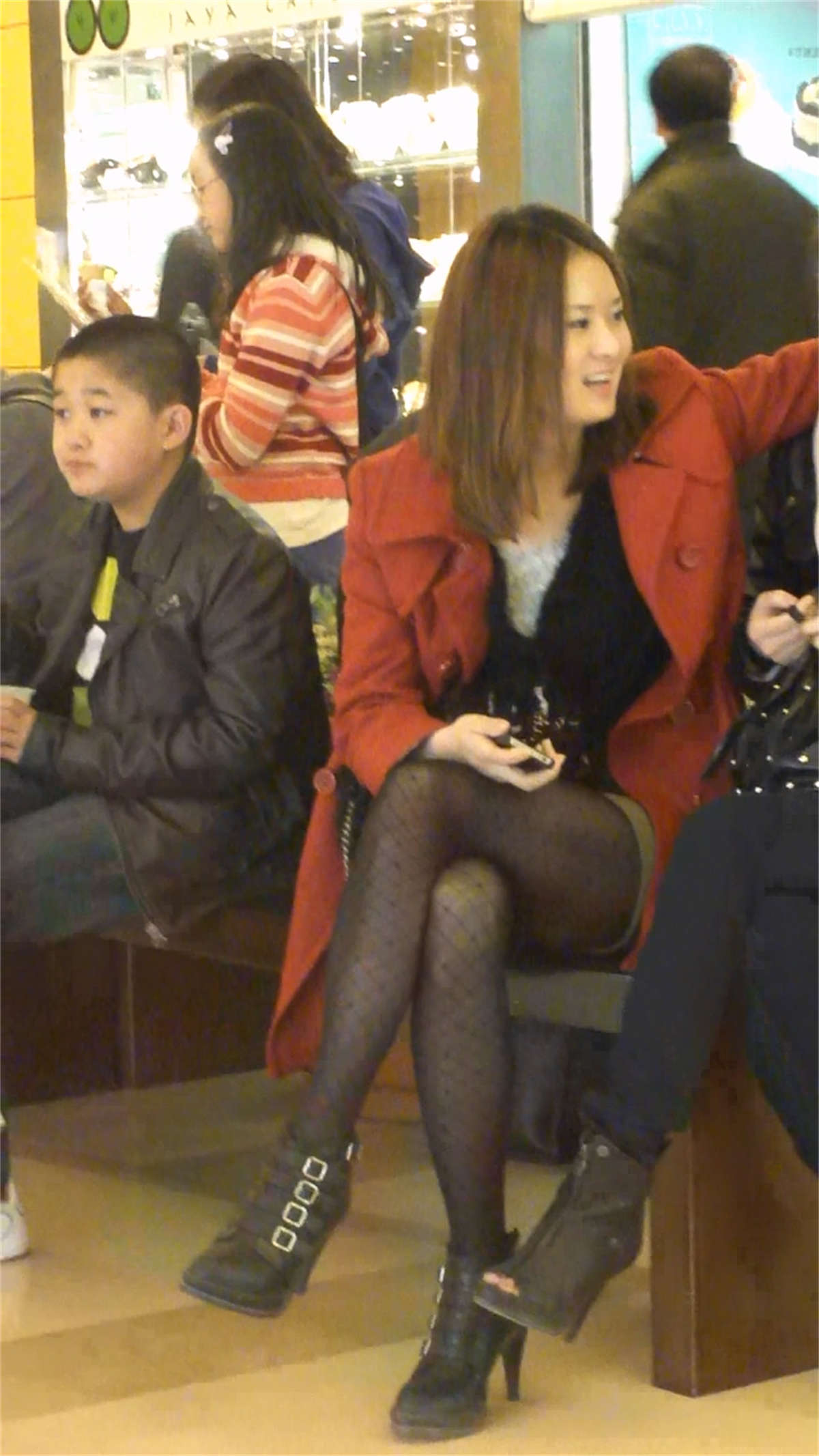 图片[2]-美女的性感黑丝袜-日更街拍