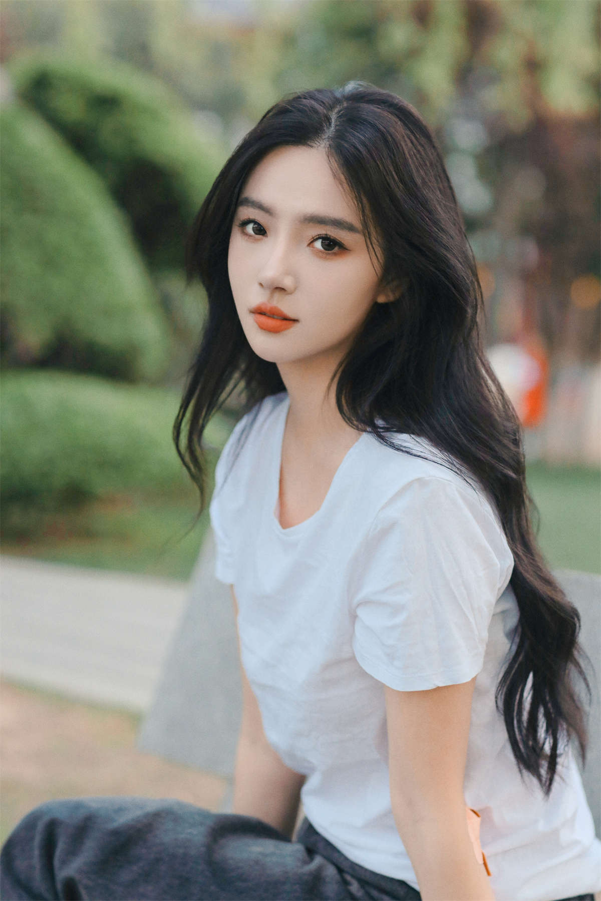 YITUYU艺图语 2024.05.27 湖边漫步 Elaine插图1