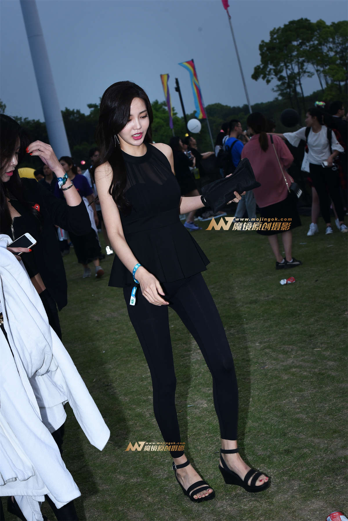 图片[2]-【咔喳赛贴】貌似一位白富美-日更街拍