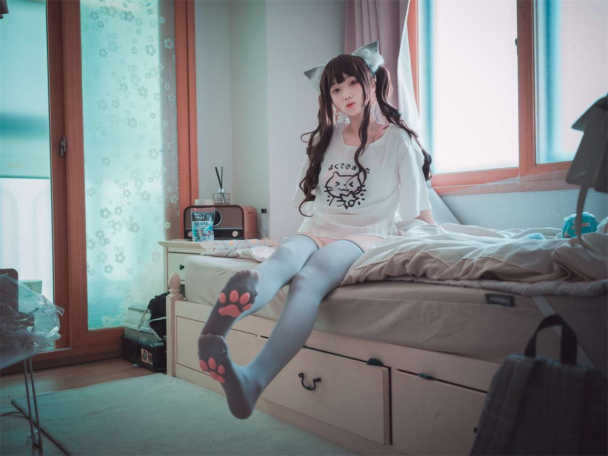 [DJAWA] BamBi – The cat I picked up turned into a girl-日更街拍