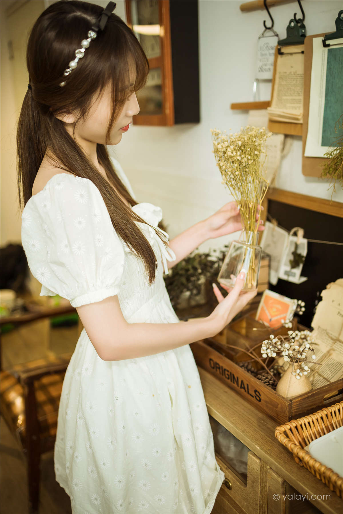 图片[2]-YALAYI雅拉伊 NO.727 甜美女友爱花艺 小乔-日更街拍