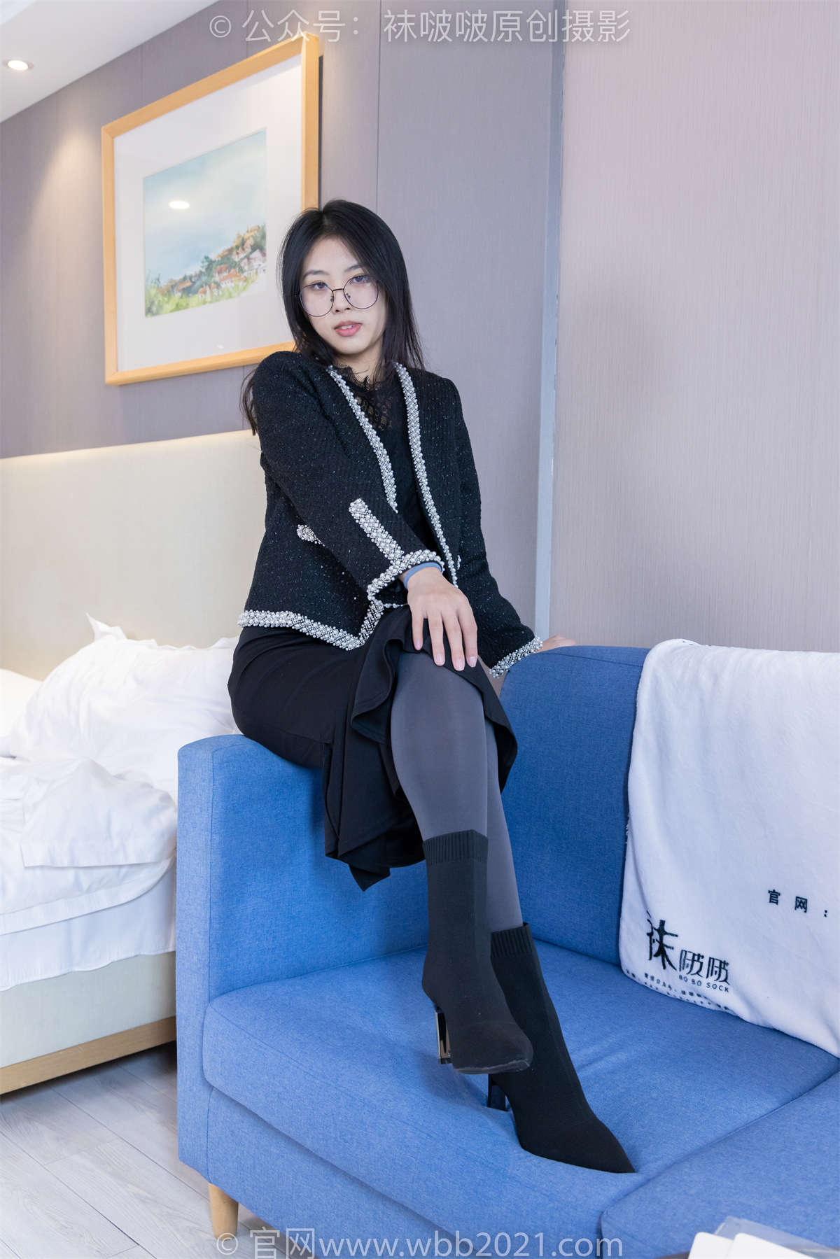 图片[2]-袜啵啵 No.378 奶油-短靴、运动鞋、厚黑丝、厚灰丝、老头乐挠脚剧情 花絮版-日更街拍