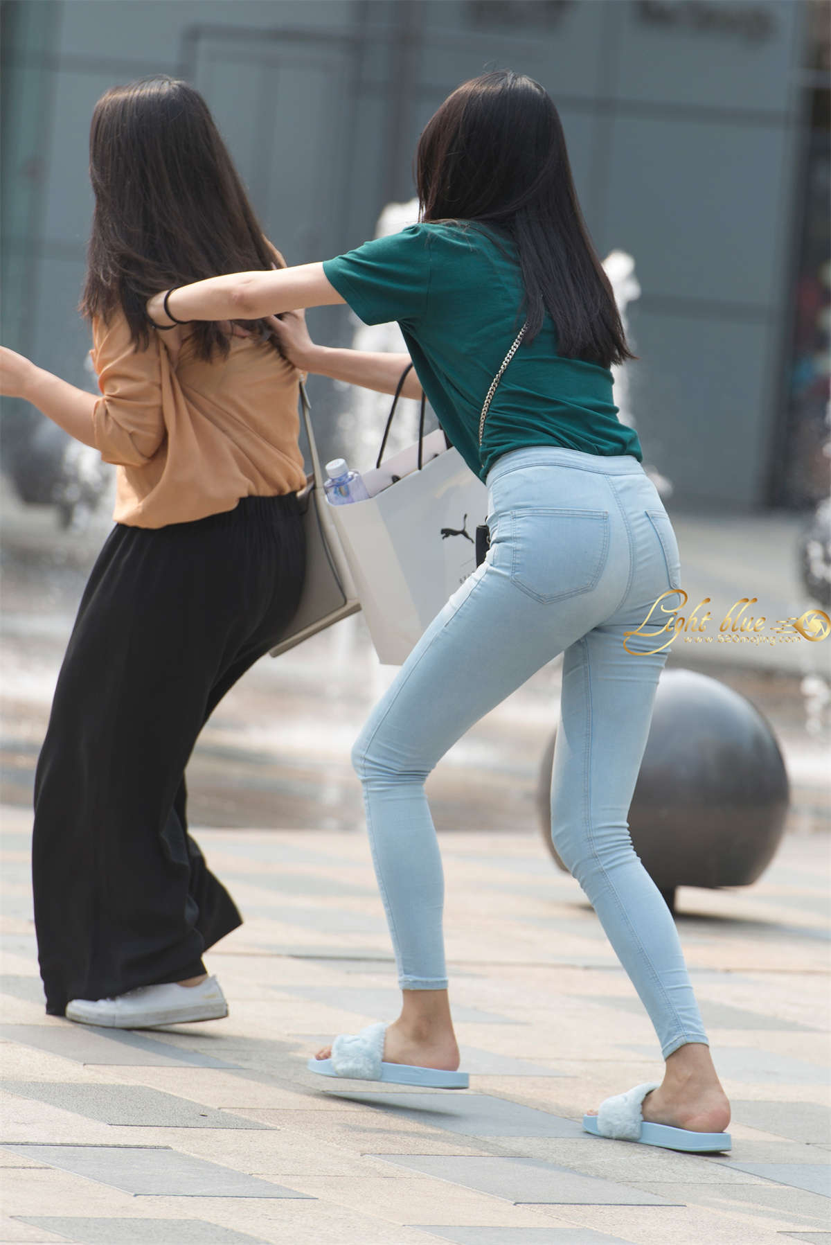 图片[2]-嬉戏-日更街拍