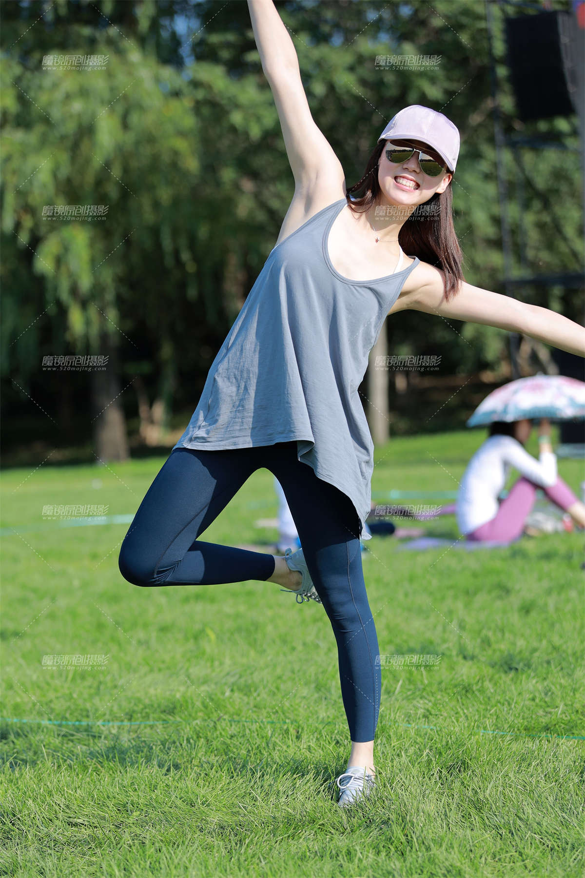 【小默赛帖】第1637篇★活泼热情瑜伽美女★-日更街拍