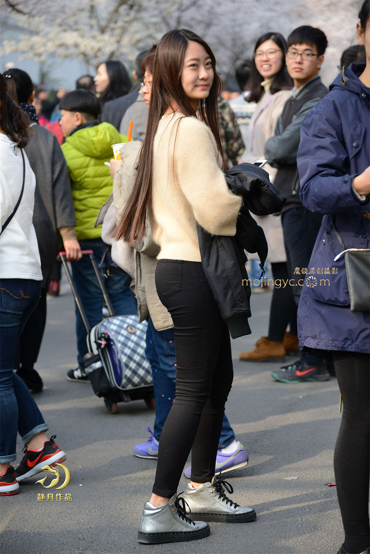 甜甜的小妹-（14P）-日更街拍