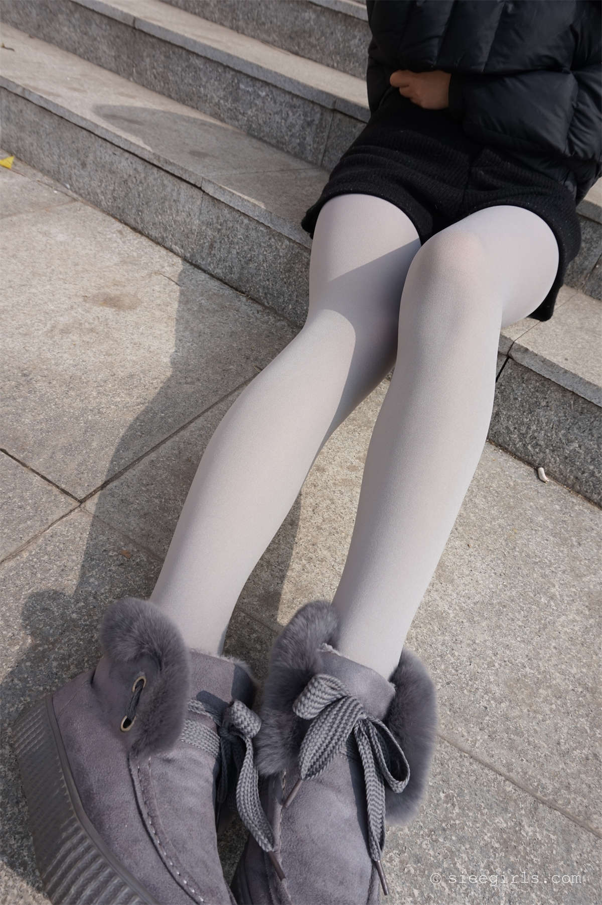 SIEE丝意新刊 NO.044 琦琦 少见灰丝-日更街拍