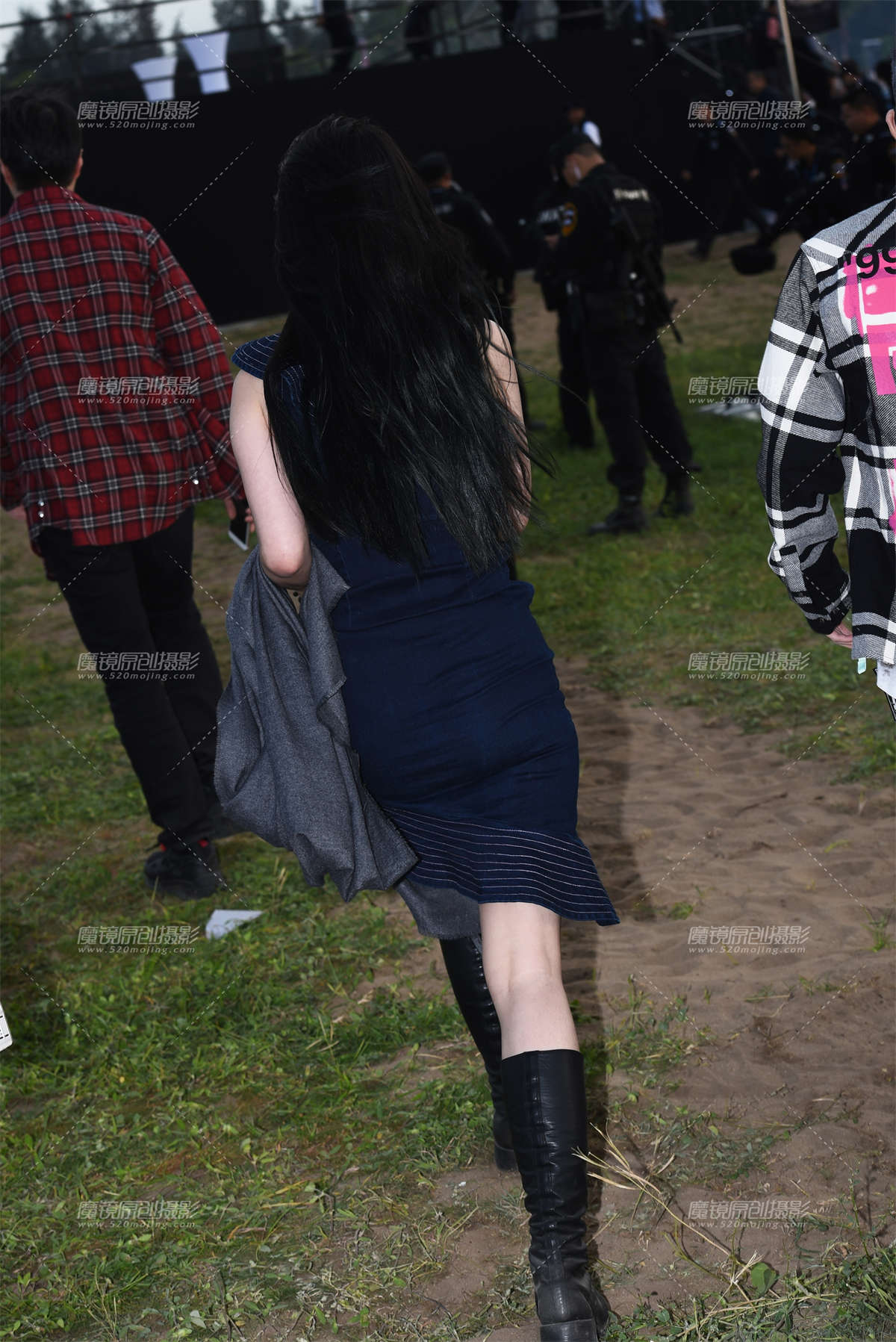 图片[2]-两种不同风格-日更街拍