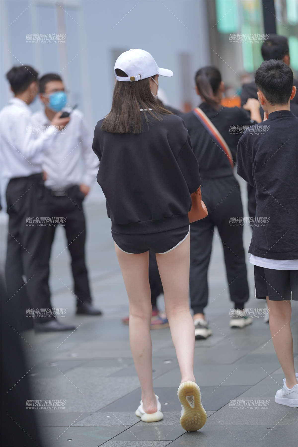 图片[2]-热裤大白腿-日更街拍