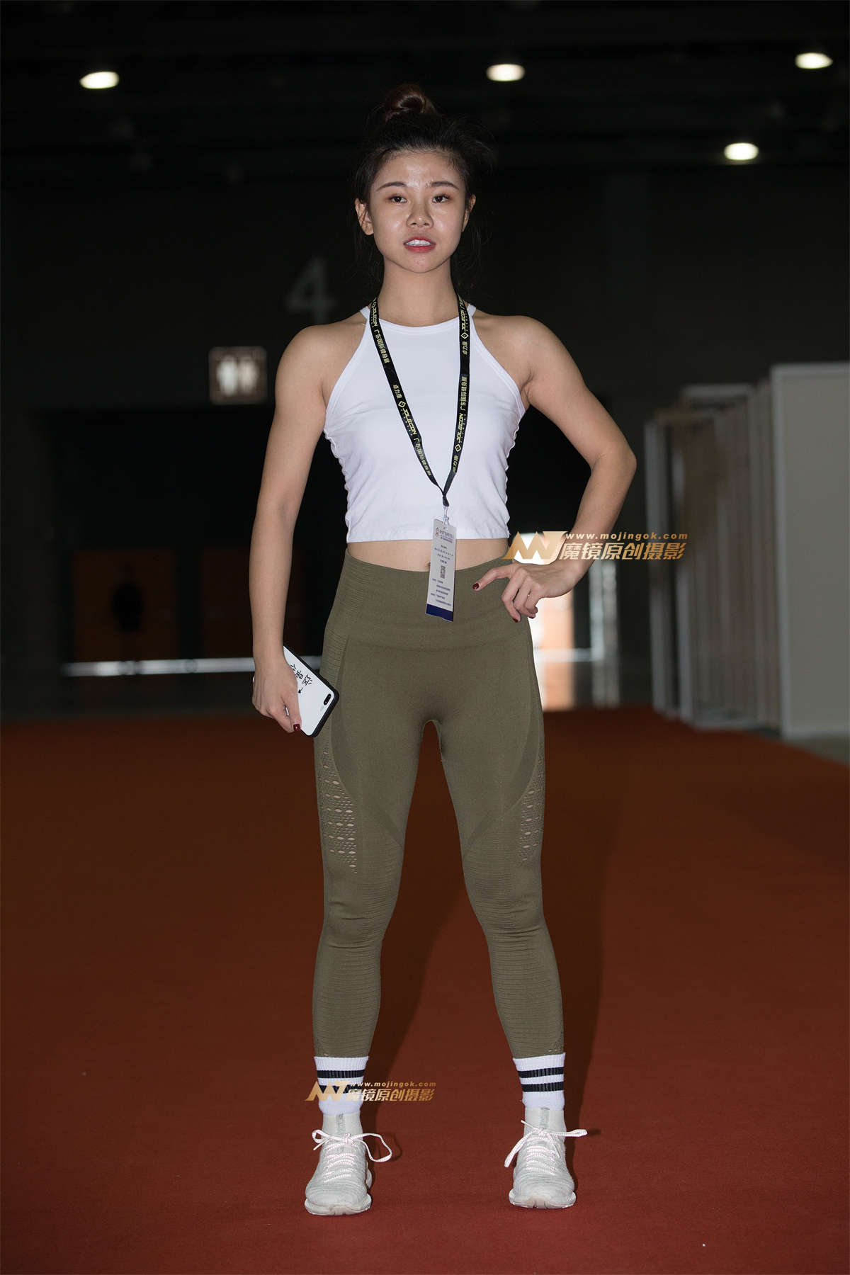 [辉辉赛贴]健身裤妹子-日更街拍