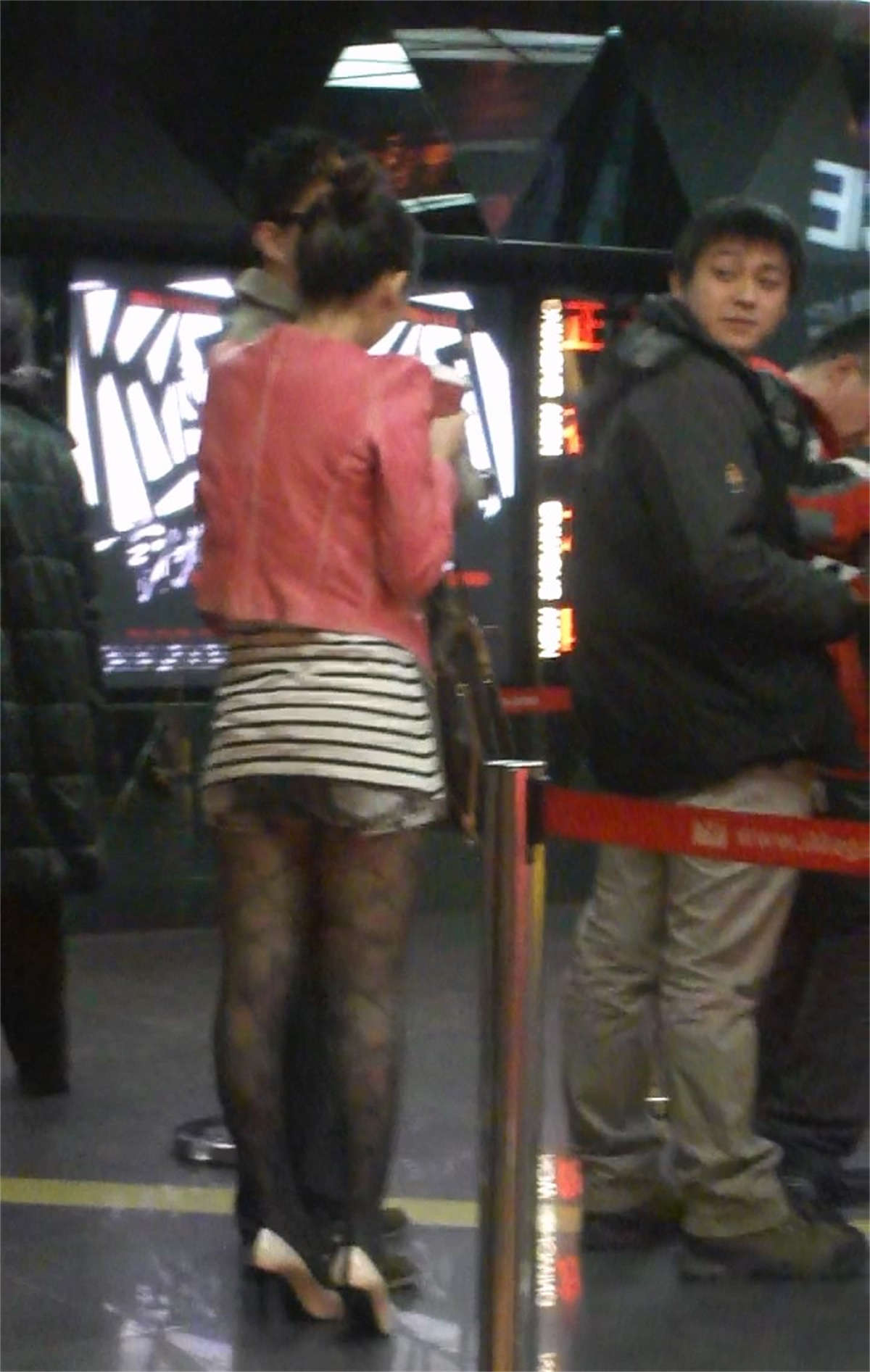 图片[2]-牛仔热裤-日更街拍