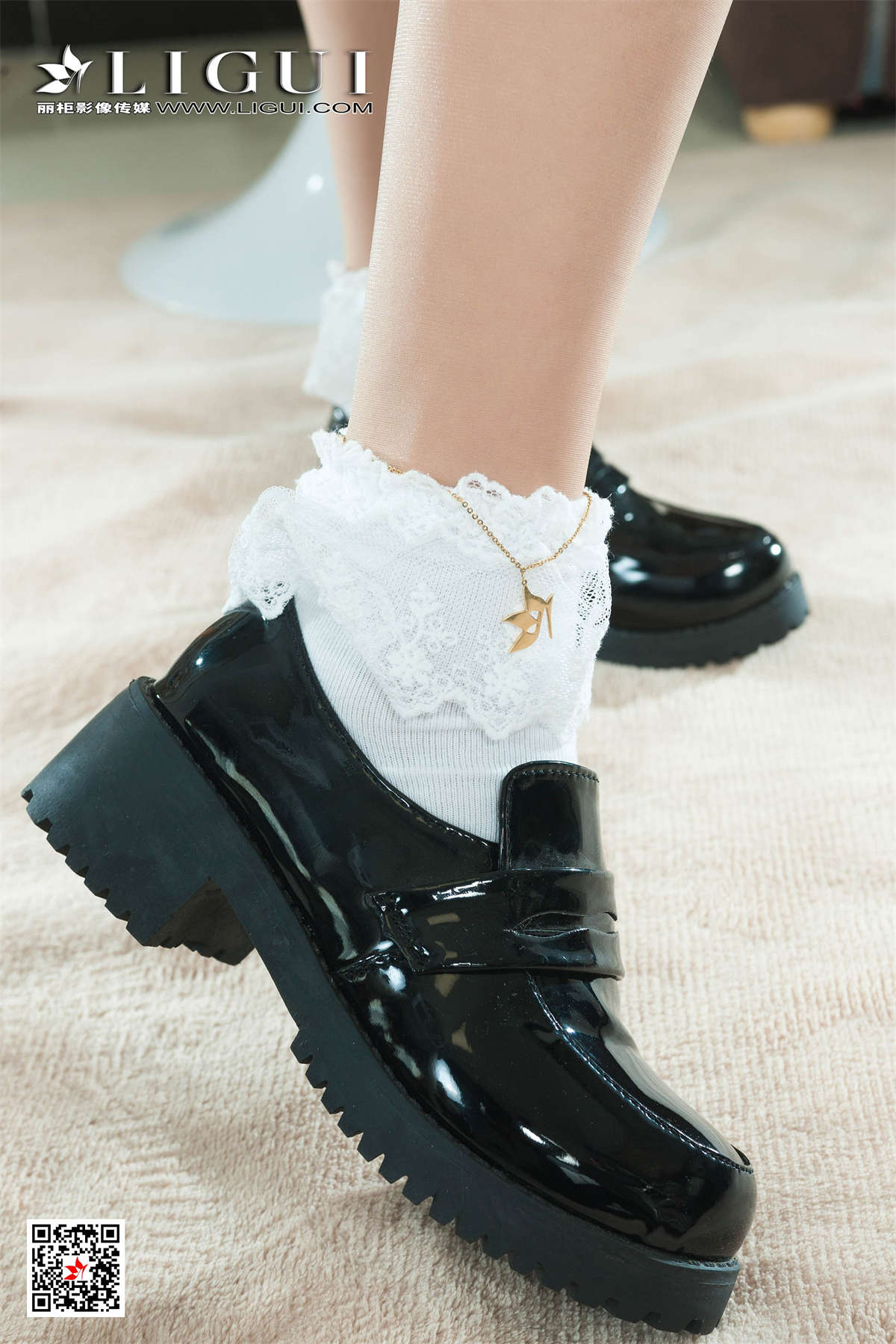 Ligui丽柜 2019.12.17 情系2000后 潘潘-日更街拍