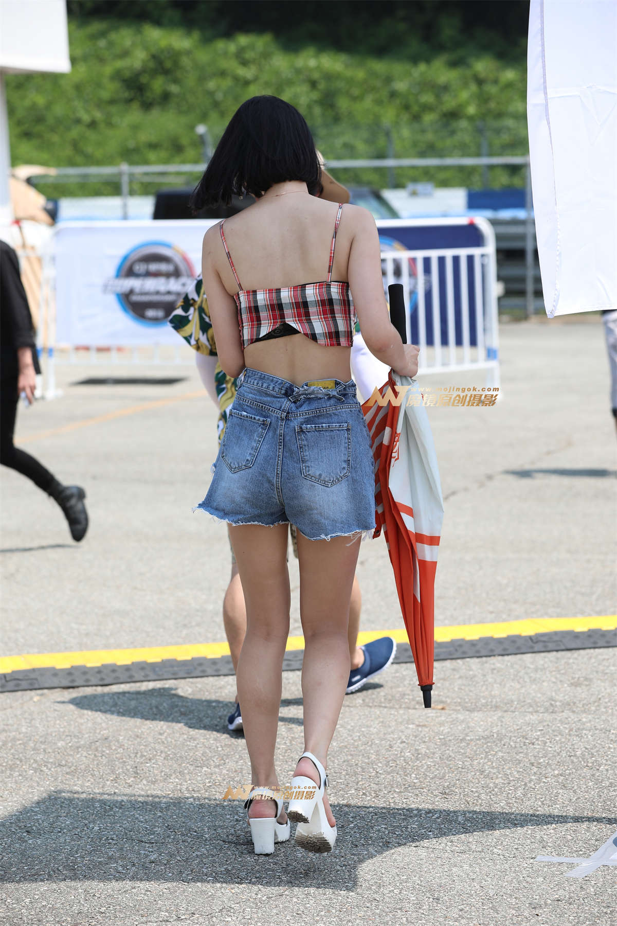 图片[2]-[辉辉赛贴]美胸短发小姐姐-日更街拍