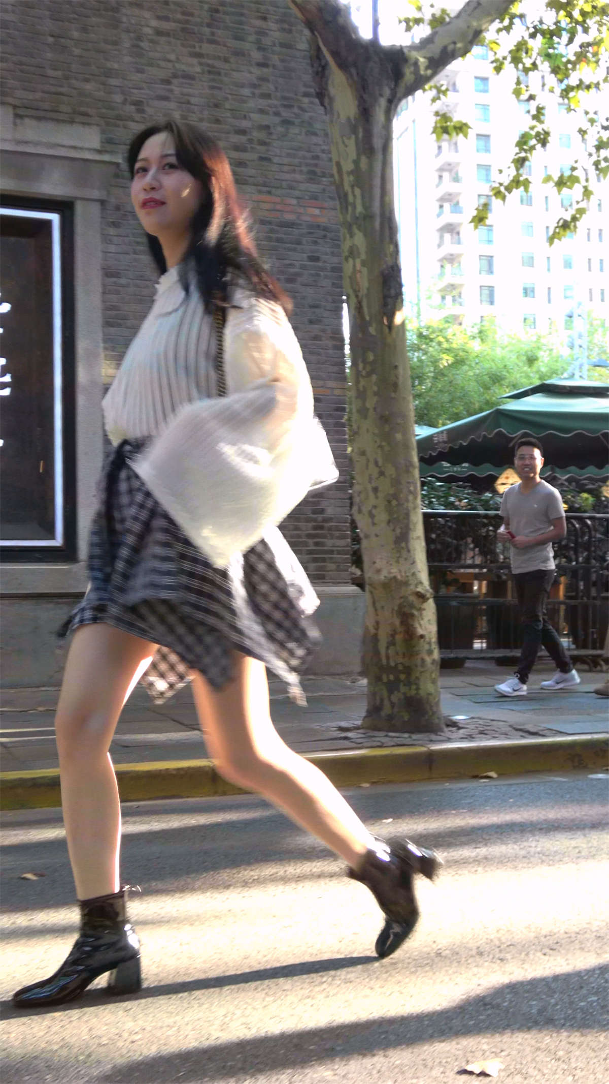 图片[2]-气质不错的时尚姐妹-日更街拍