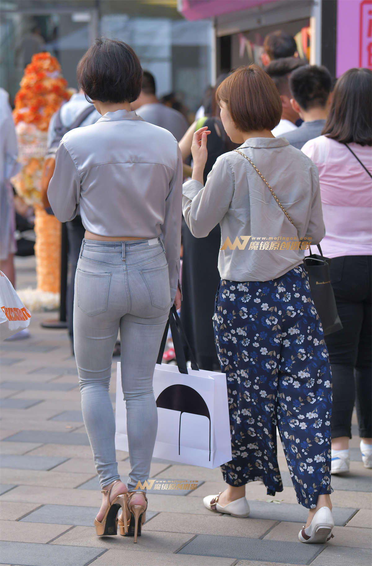 图片[2]-【红石赛贴】性感高跟牛仔少妇-日更街拍