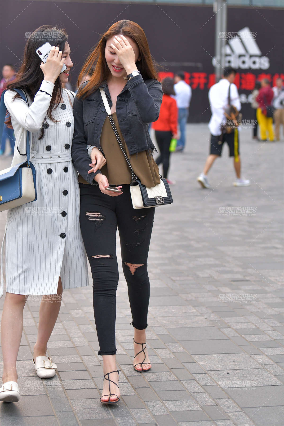 【红石赛帖】黑色紧牛性感美女-日更街拍