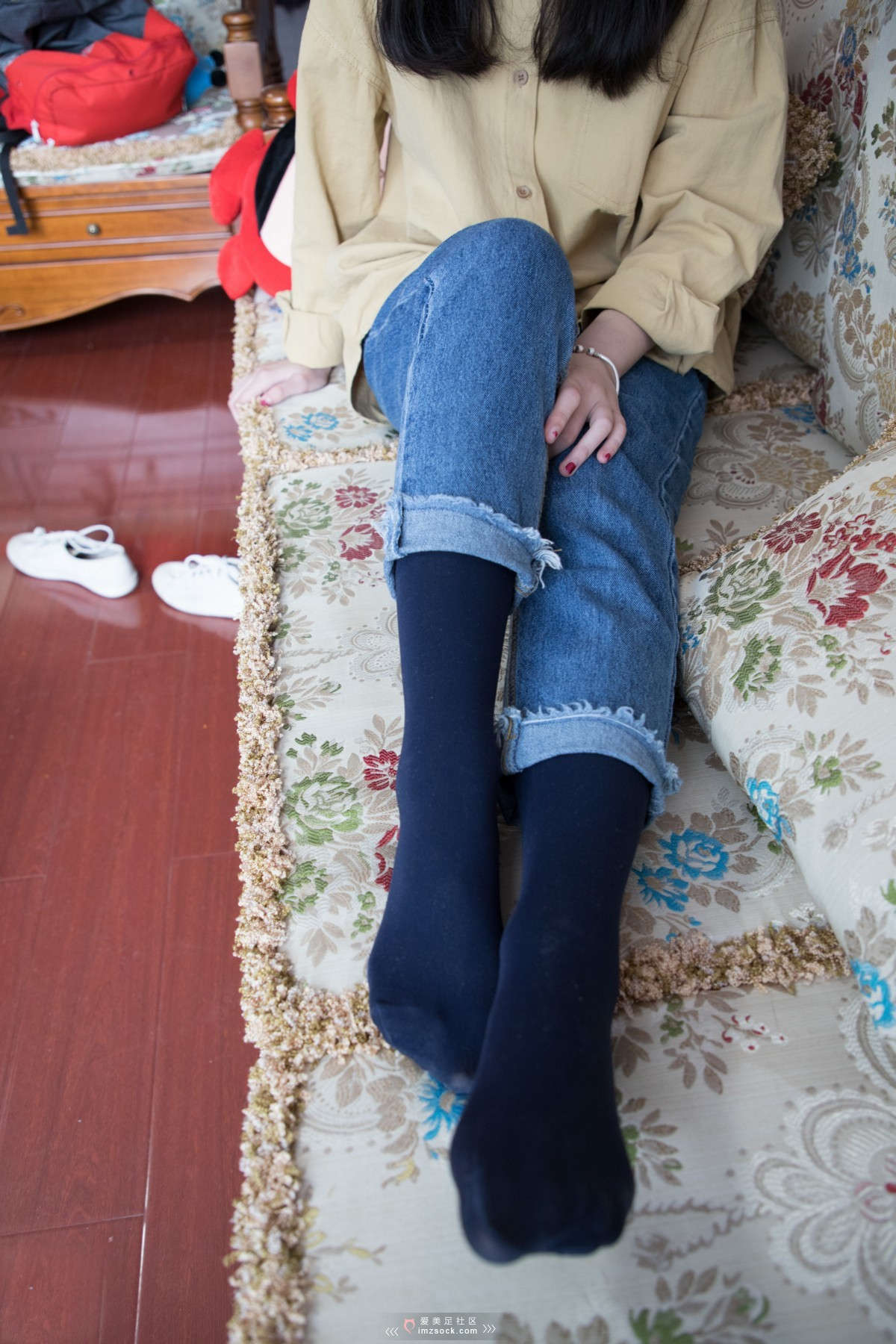 图片[2]-MZSOCK-2018 No.46 吴心 运动鞋黑丝-日更街拍