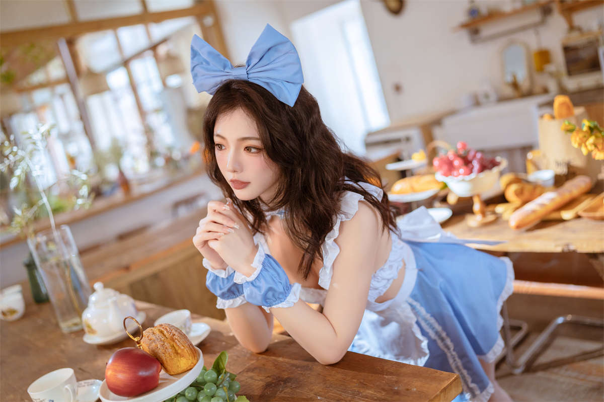 桃良阿宅 女仆的小憩-日更街拍