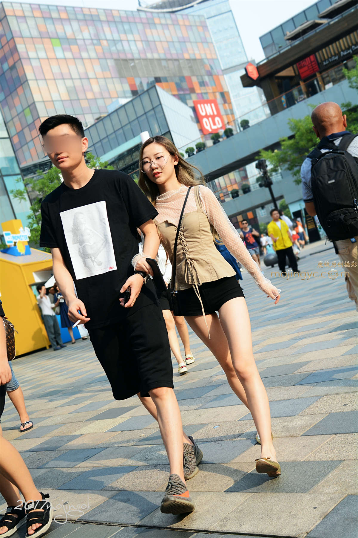 咔喳赛帖-肉感小紧臀-日更街拍