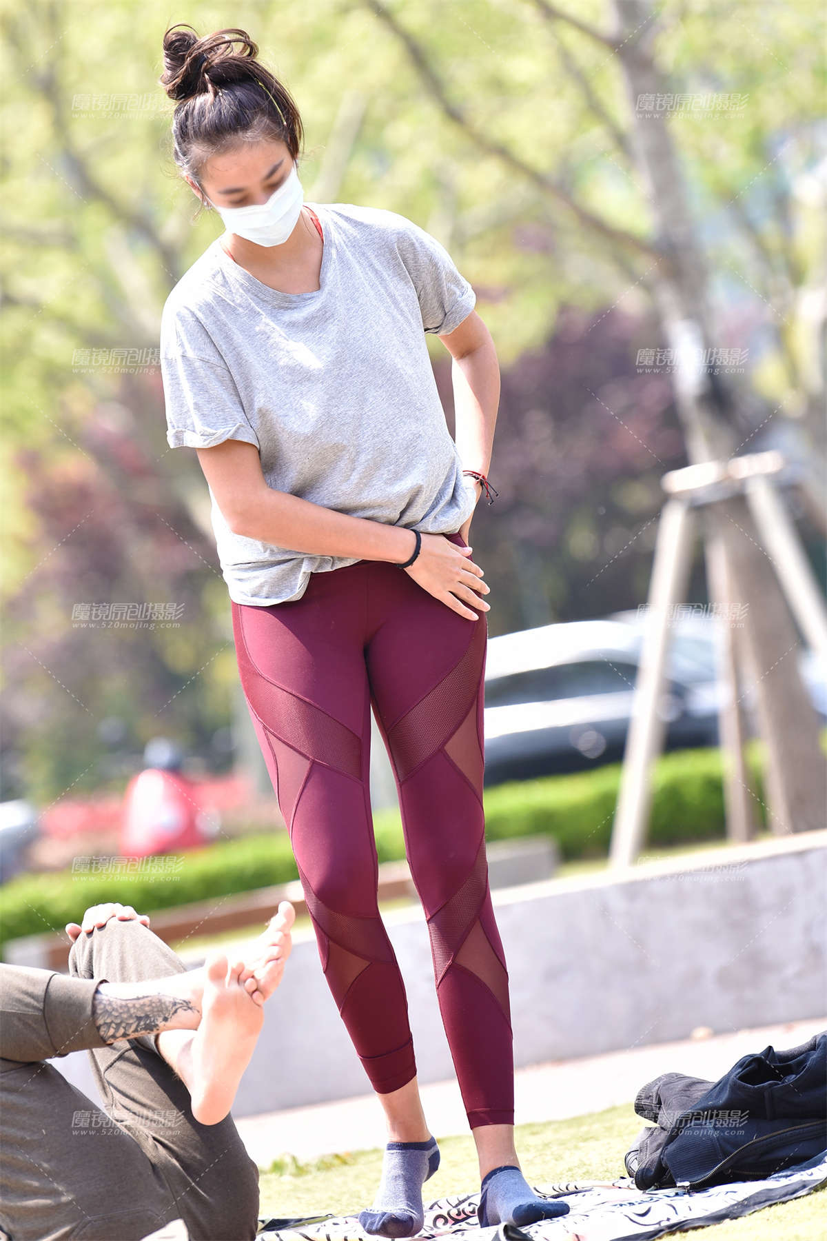 双腿托举后弯，高难度-日更街拍