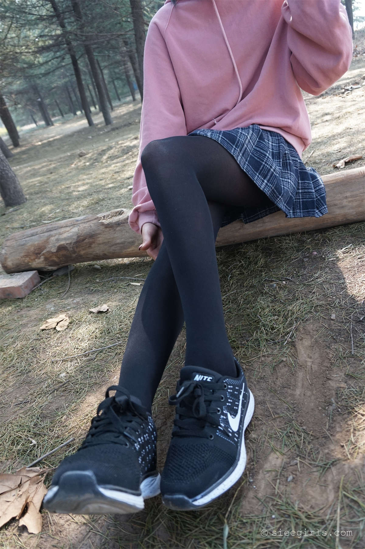 SIEE丝意新刊 NO.052 楠楠 172学妹-日更街拍