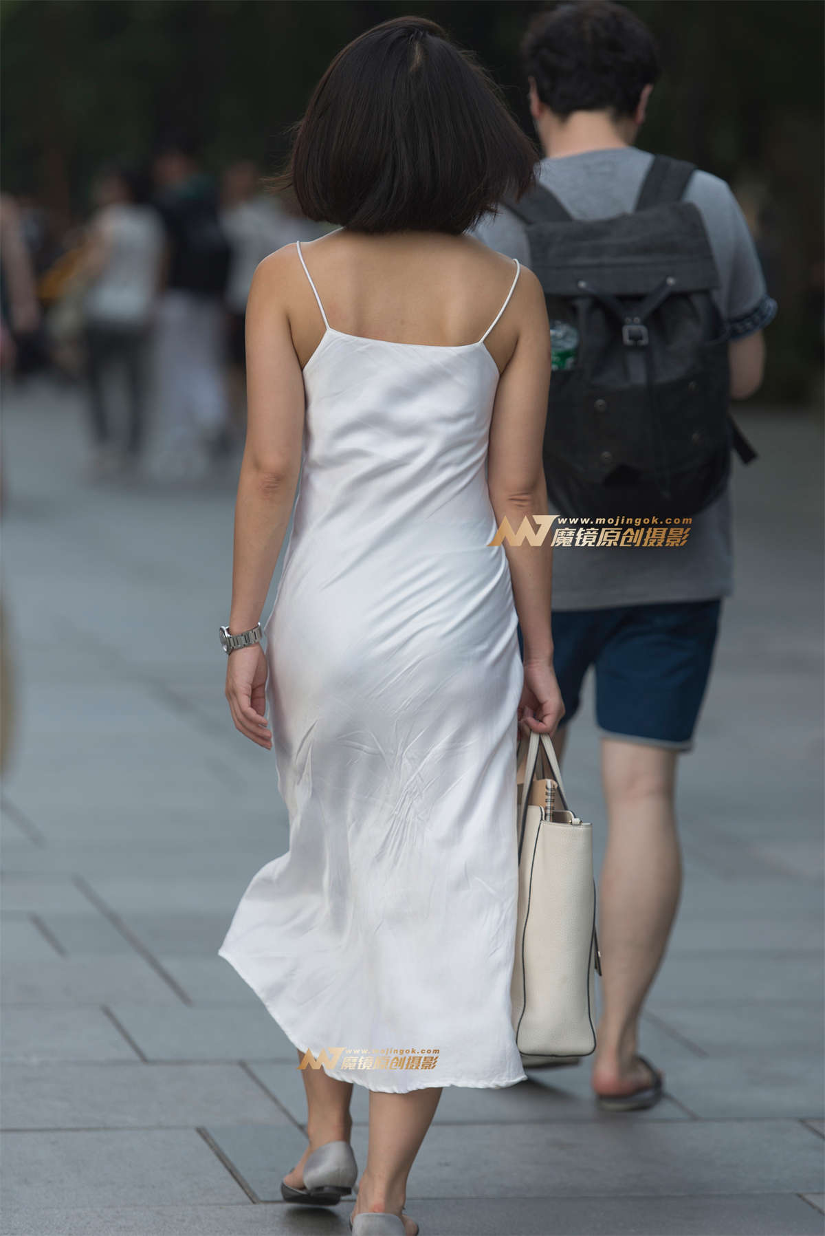 图片[2]-吊带小白裙-日更街拍