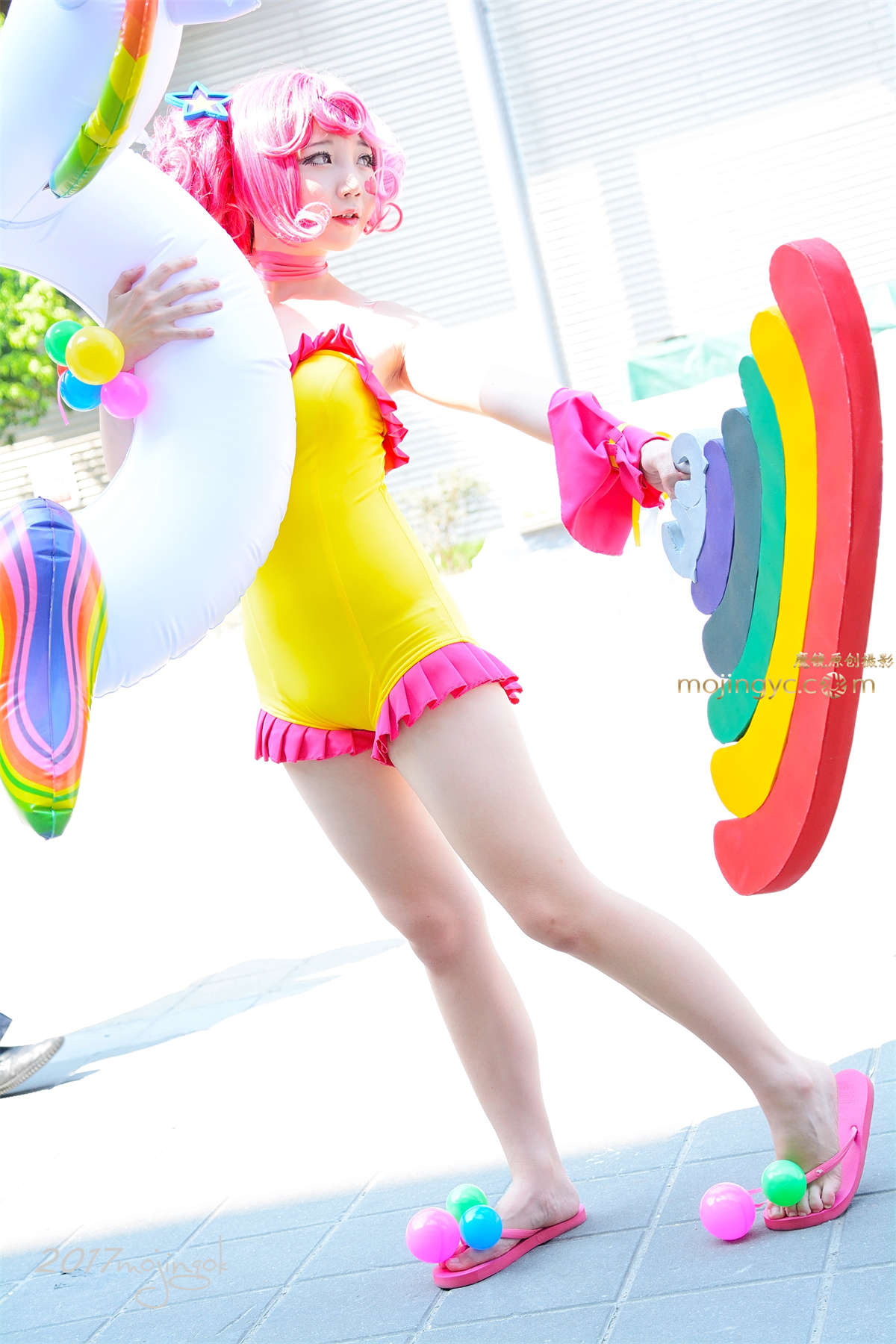 咔喳赛帖-泳衣妹妹-日更街拍