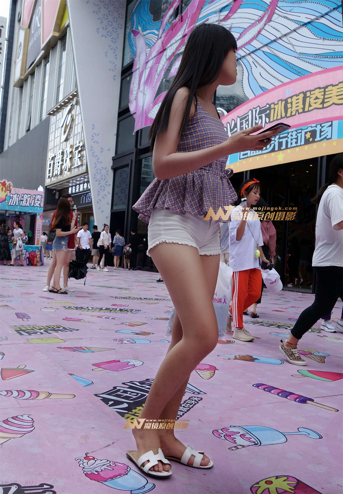 白热裤街拍-日更街拍