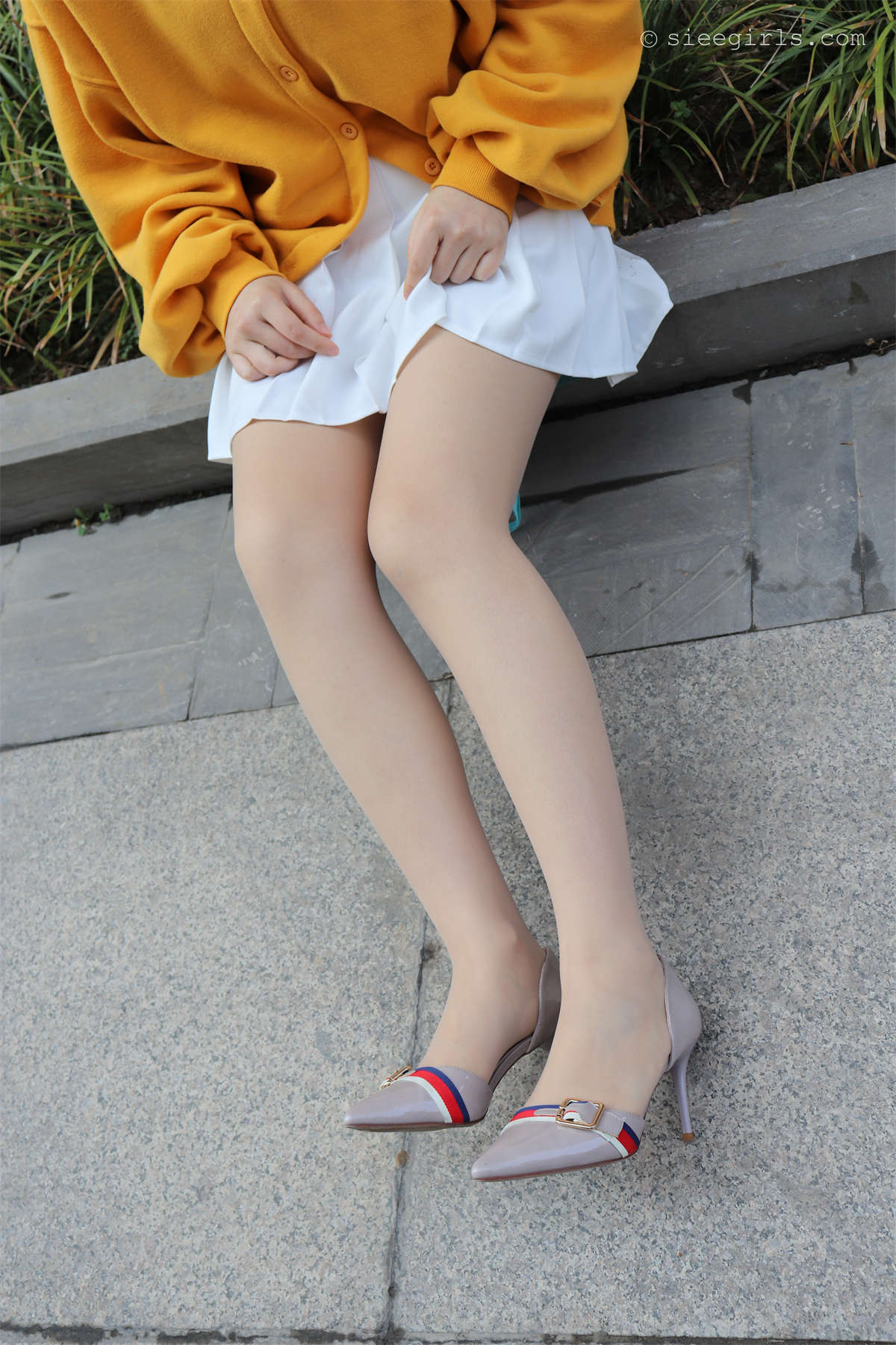 SIEE丝意新刊 NO.055 依依姐姐-日更街拍