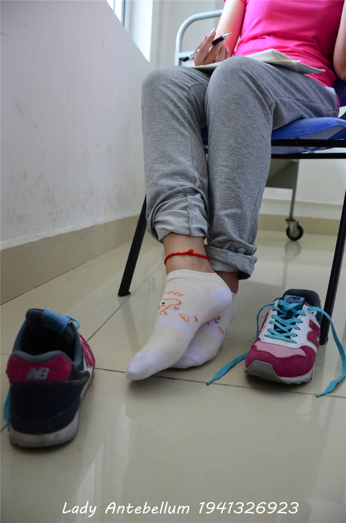 图片[2]-[战前女神] 美腿棉袜女神级摄影套图 048-日更街拍