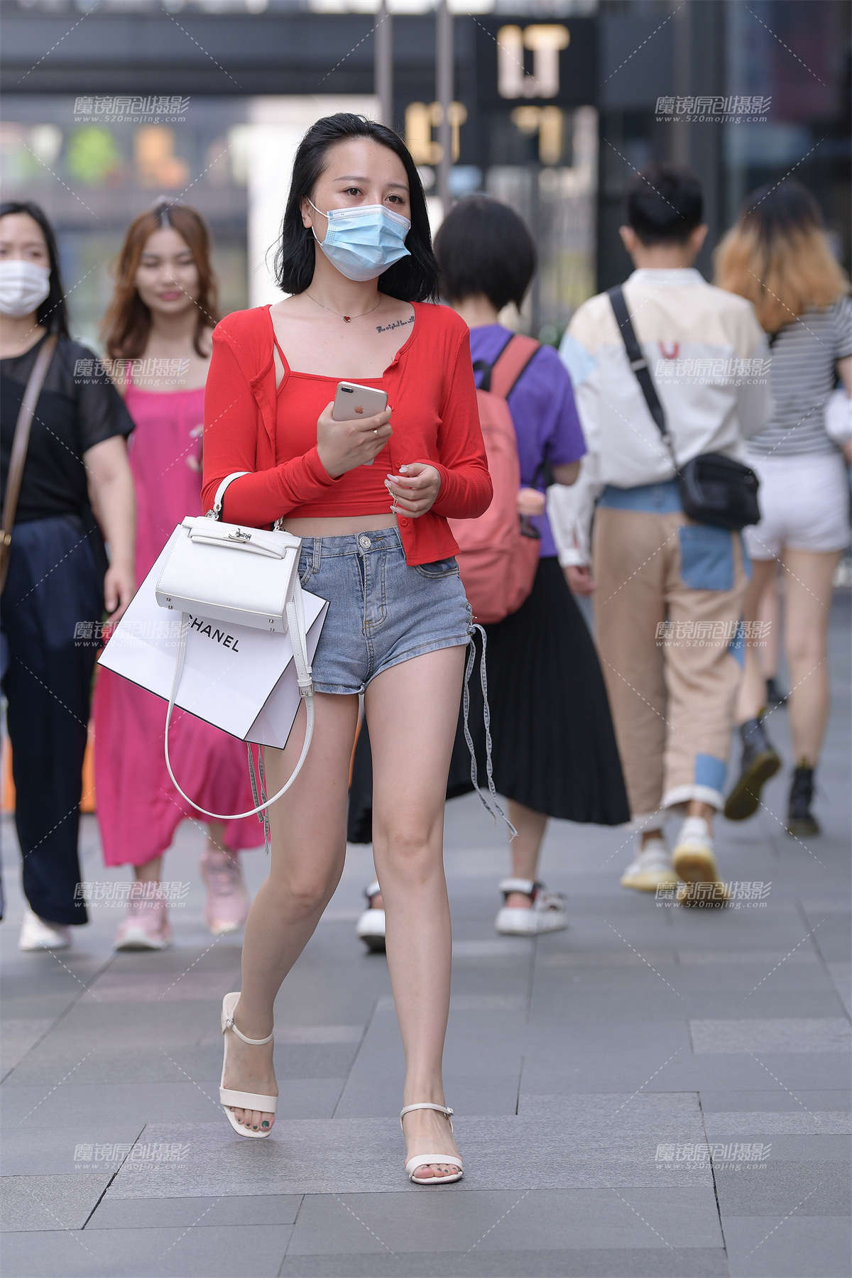 热裤 ，美腿，美__~-日更街拍