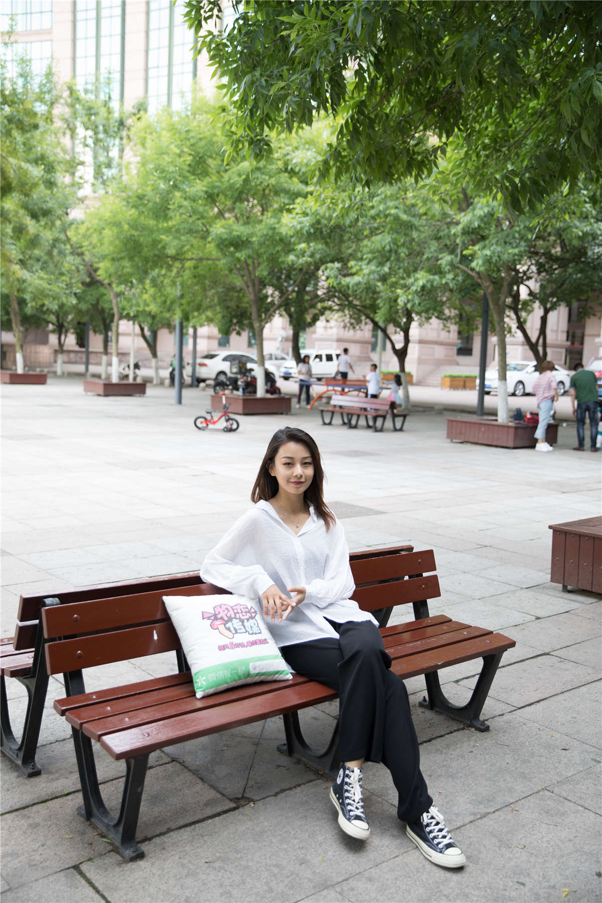 图片[2]-物恋传媒No.159期：这条gai（街）的颜值担当，来了-日更街拍