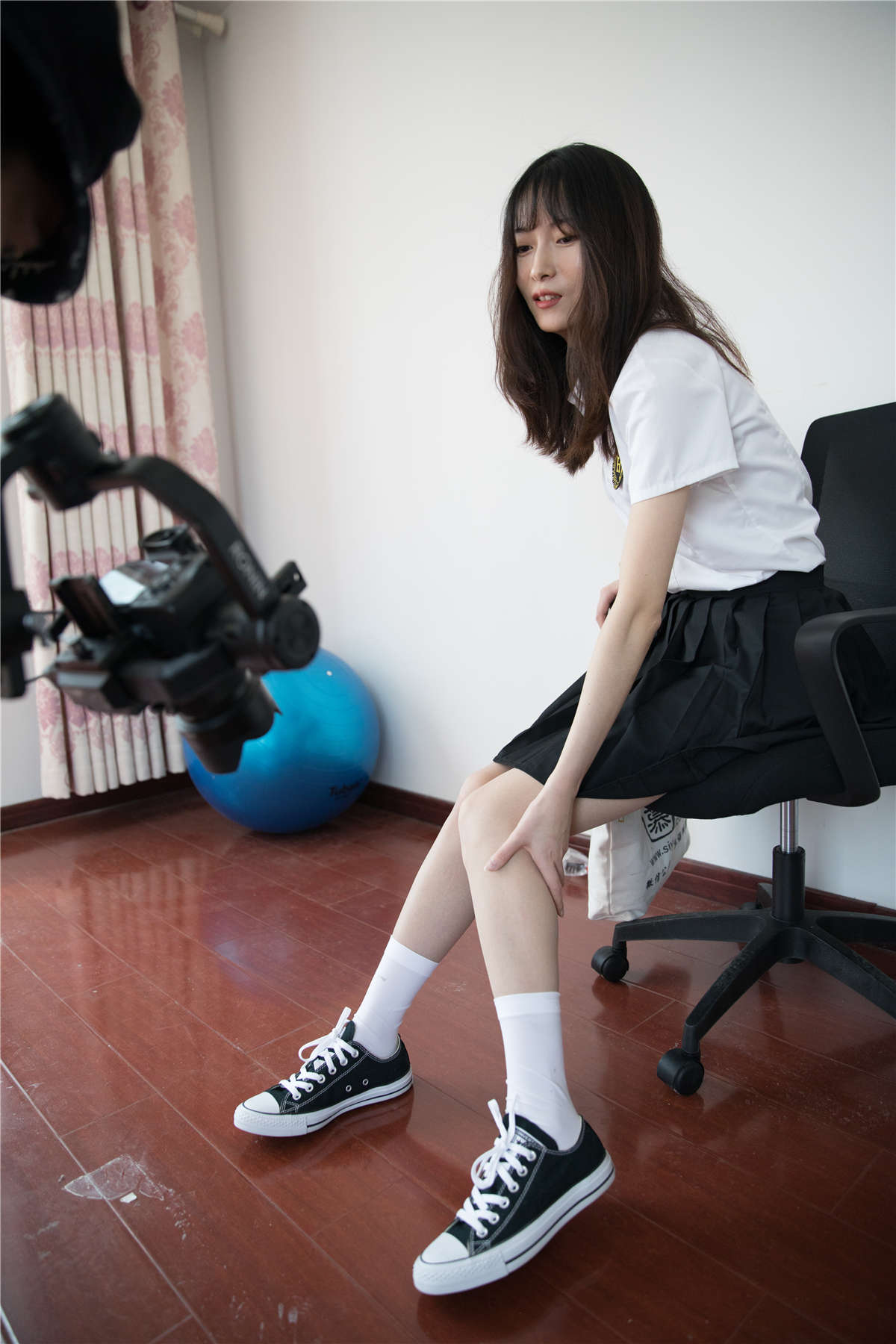 图片[2]-物恋传媒371期：猫耳-百褶裙的花瓣-日更街拍